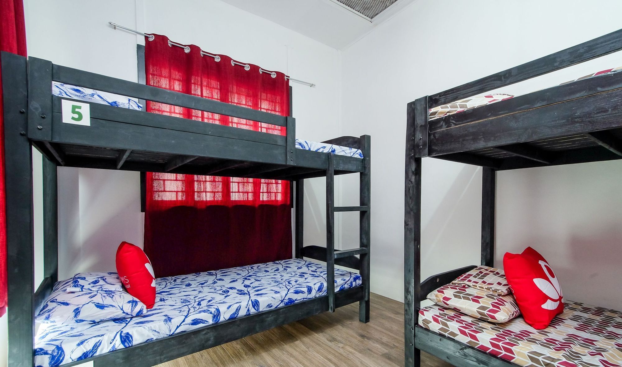 Zen Hostel Haven Backpackers Макати Экстерьер фото